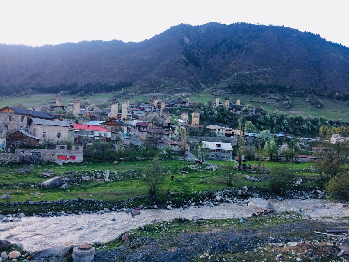 Ecohouse Svaneti Местия Экстерьер фото